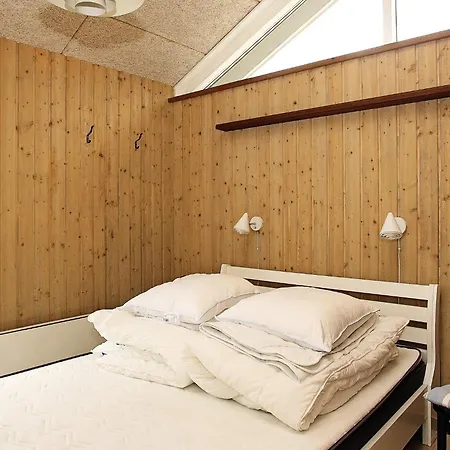 Secluded Retreat - By Traum * Skagen